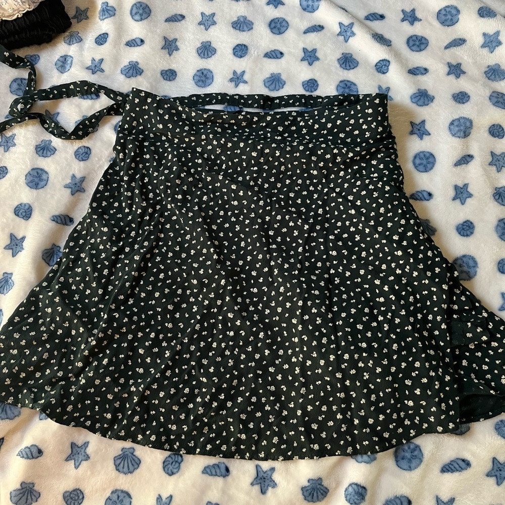 Brandy Melville Genevieve Wrap Skirt